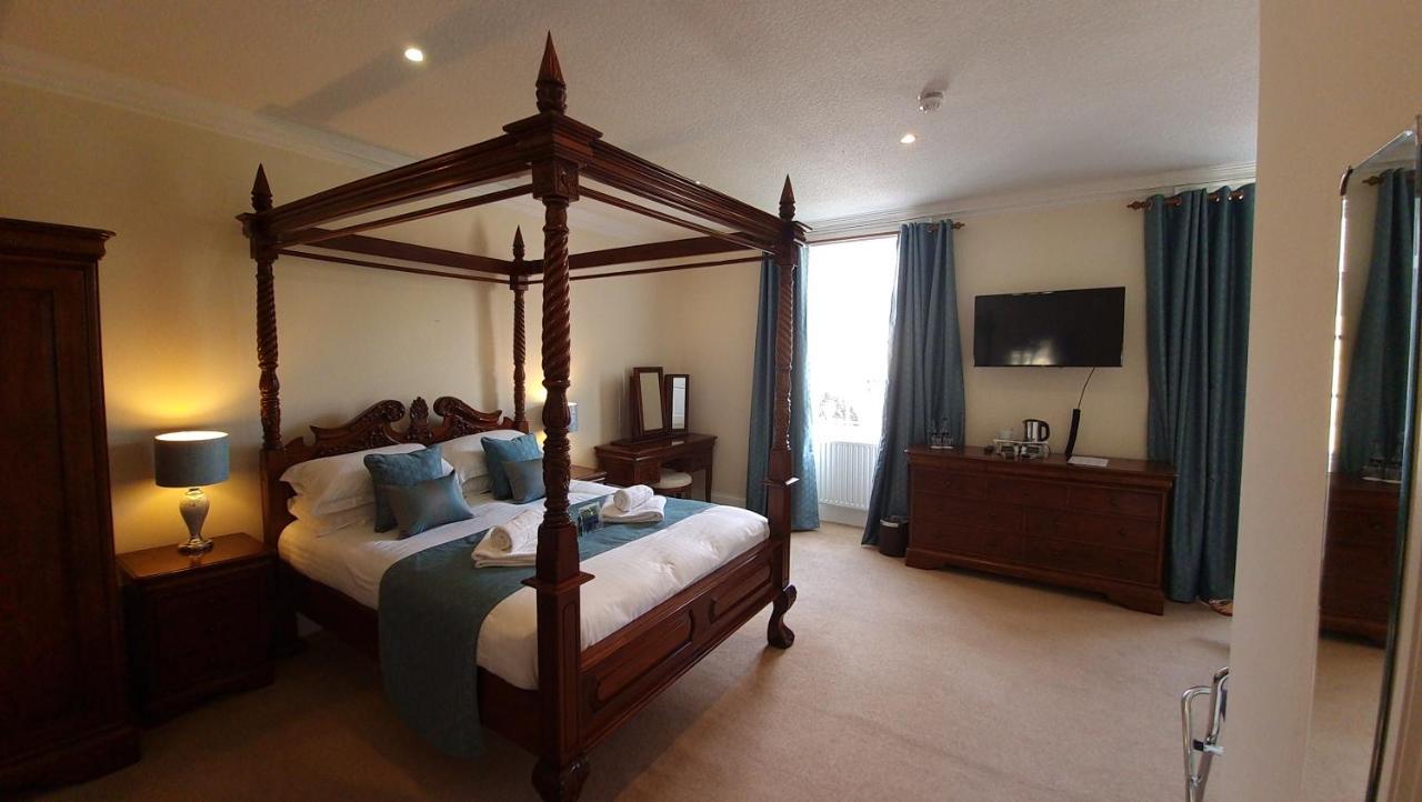 The Trewythen Hotel Llanidloes Buitenkant foto