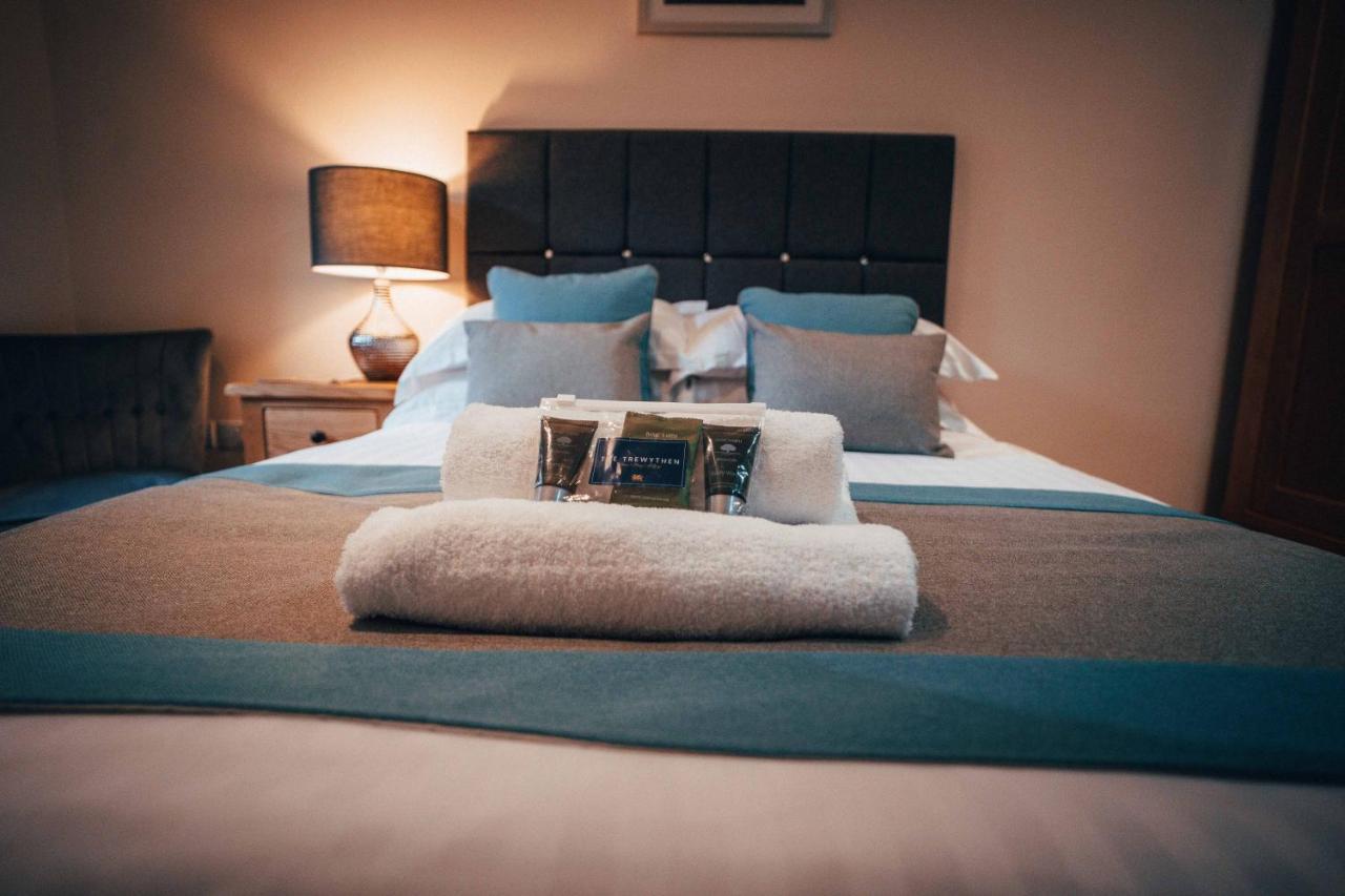 The Trewythen Hotel Llanidloes Buitenkant foto