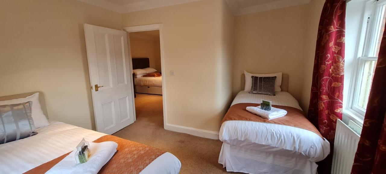 The Trewythen Hotel Llanidloes Buitenkant foto