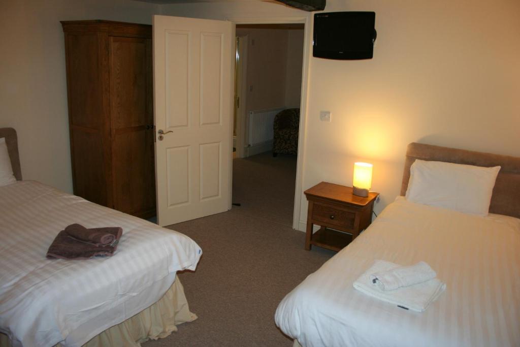 The Trewythen Hotel Llanidloes Buitenkant foto