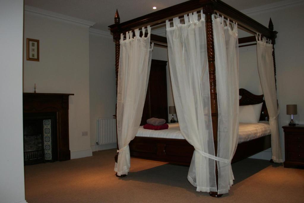 The Trewythen Hotel Llanidloes Buitenkant foto