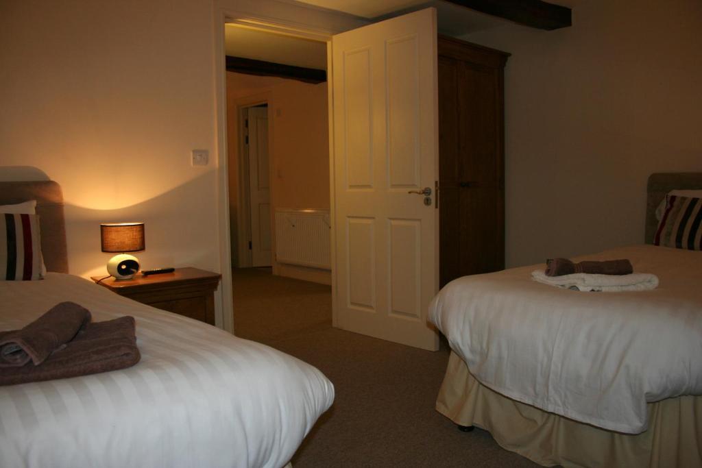 The Trewythen Hotel Llanidloes Buitenkant foto