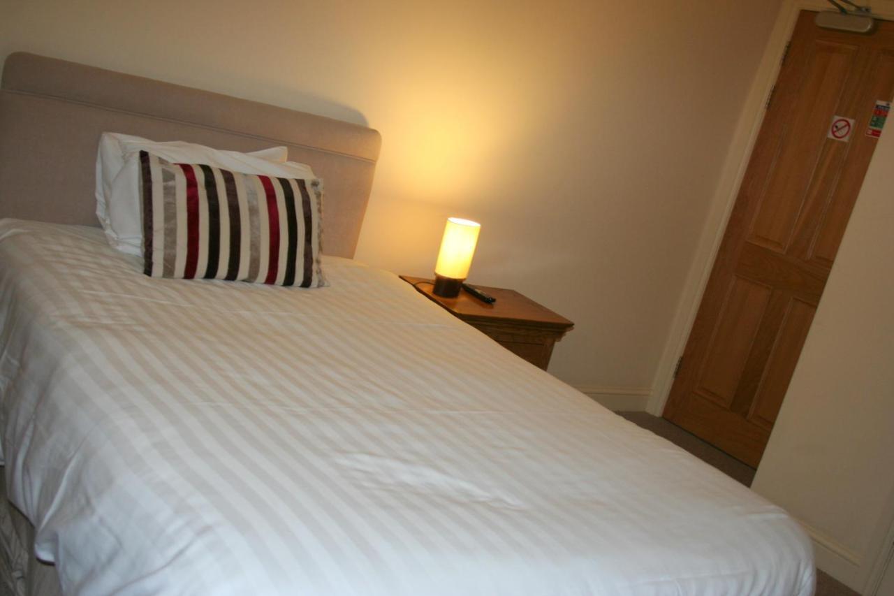 The Trewythen Hotel Llanidloes Buitenkant foto